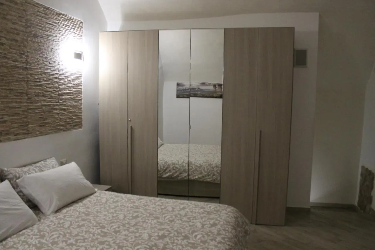 Holiday home Il Basso Di Santa Sofia Naples Italy